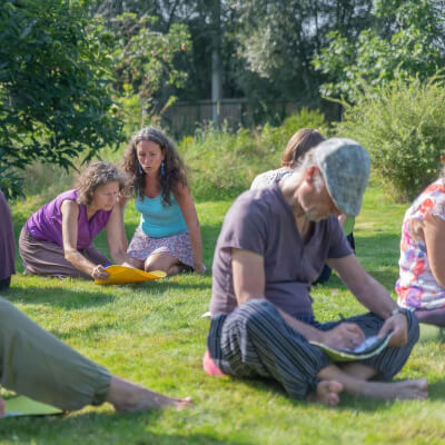 Blijf jezelf in contact - Authentieke communicatie & lichaamswijsheid 